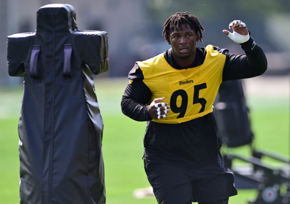 Steelers DT Returns to Practice After Injury Scare
