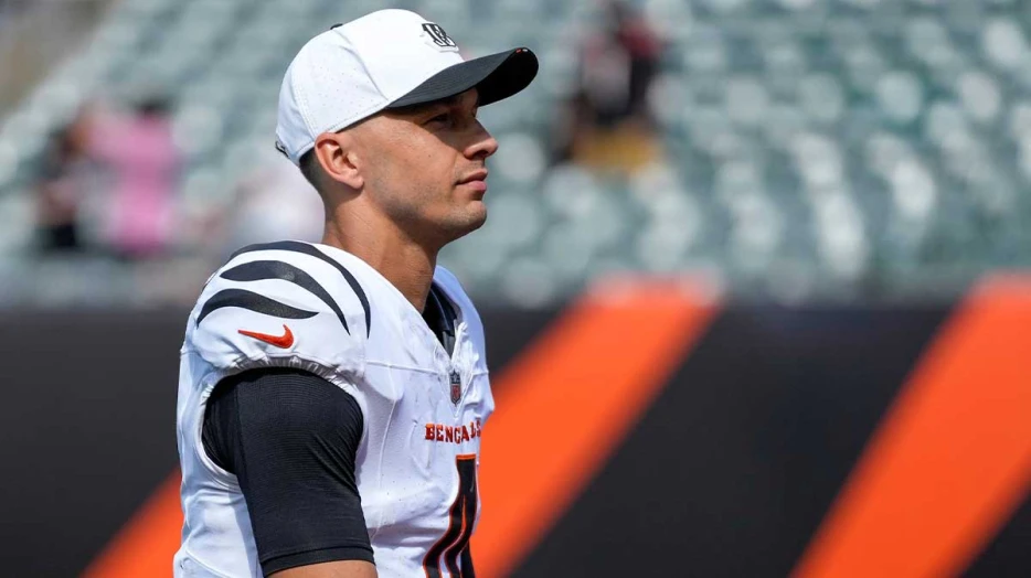 Bengals release backup QB Desmond Ridder