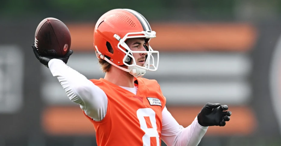 Browns trade former Steelers QB Kenny Pickett to Raiders
