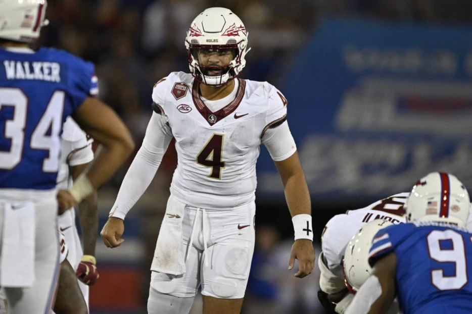 Chargers Releasing QB DJ Uiagalelei