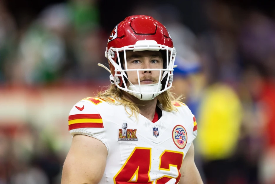 Chiefs Waiving FB Carson Steele