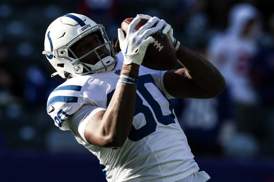 Colts Cutting TE Jelani Woods