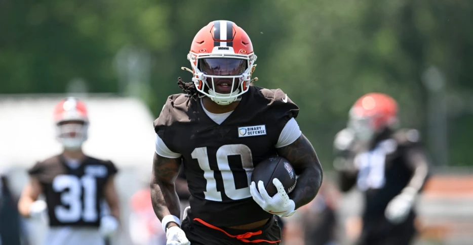 Daily Dawg Chow 8/26: Browns news, Final cut-down day, Crazy Quinshon Judkins speculation, more