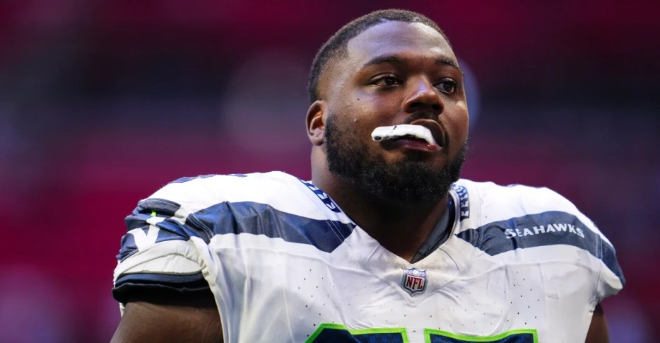Falcons trade for Seahawks tackle Michael Jerrell