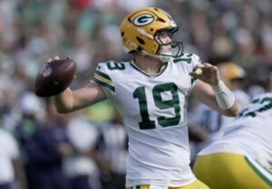Packers Waive QB Taylor Elgersma