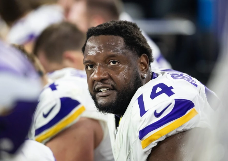 Texans Have Discussed Trading LT Cam Robinson