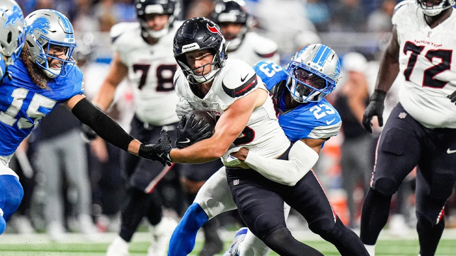 Texans release tight end before regular season