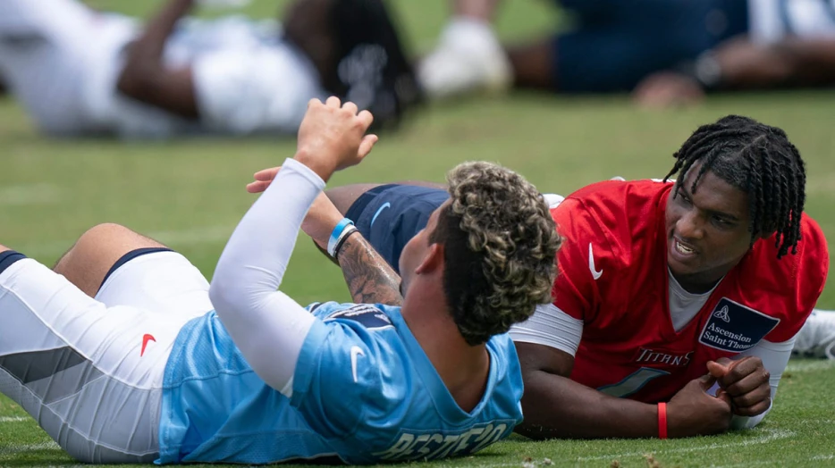 Titans waive rookie WR despite Cam Ward connection