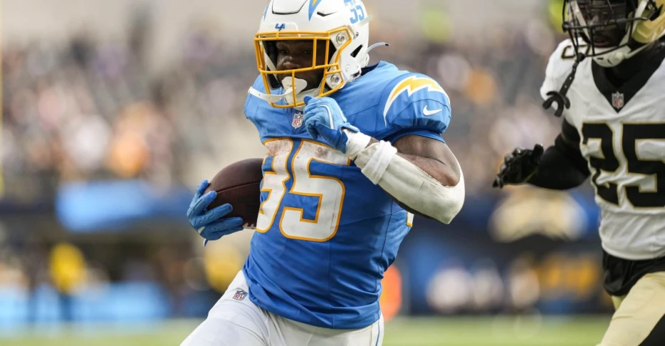 Chargers lose RB Raheim Sanders, 2 others on waivers