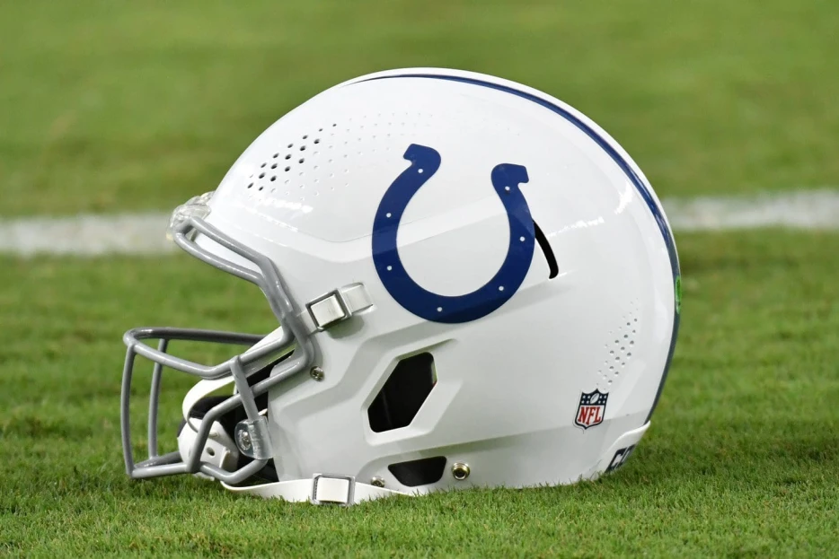 Colts Claim LB Chad Muma