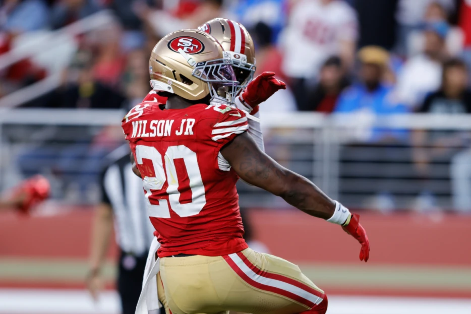 Dolphins Sign 13 To Practice Squad, Including Former Jeff Wilson