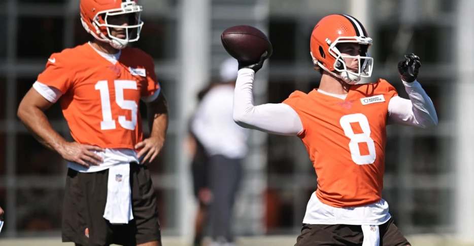 Get to know Kenny Pickett