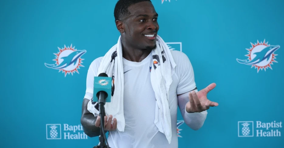 Is De’Von Achane in danger of missing Week One?