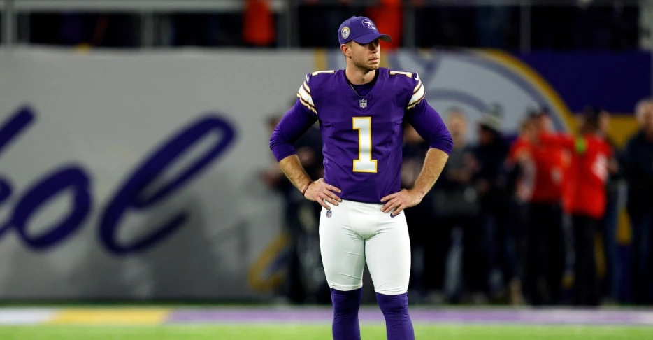 Miami Dolphins try out four kickers as Jason Sanders moves to IR