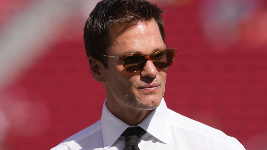 NFL Loosens Tom Brady’s Leash In The Broadcast Booth After Abandoning Pointless Rule Linked To Ownership Role