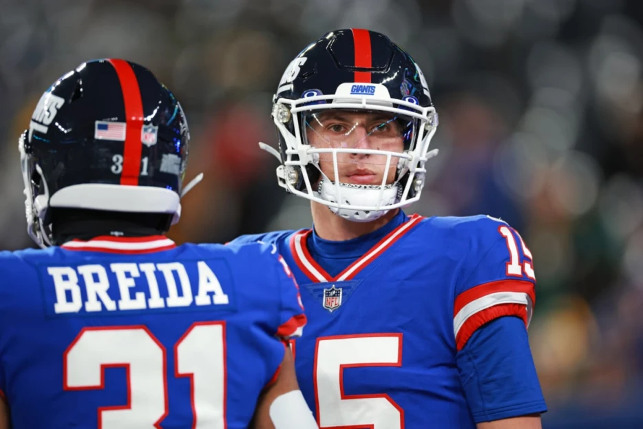 Patriots add quarterback depth