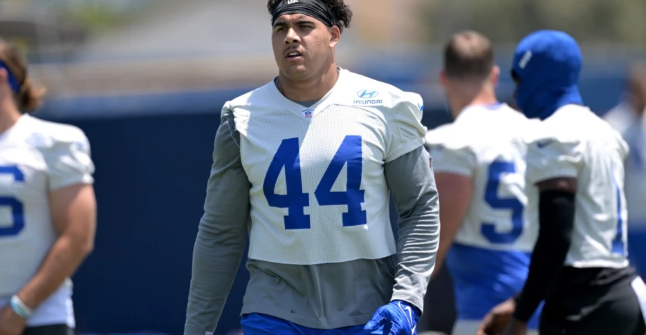 Raiders claim pass-rusher Brennan Jackson off waivers
