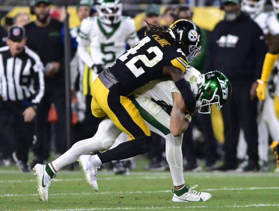 Steelers Bring Back Special Teams Ace