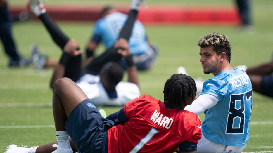 Titans plan to bring back Cam Ward’s Miami teammate