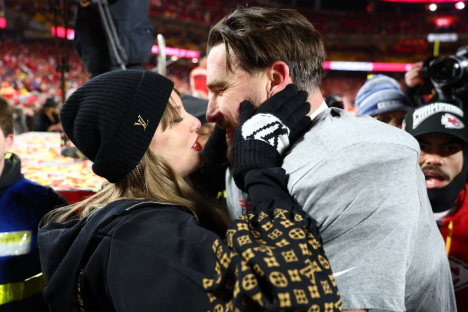 Watch: CBS Reporter Loses Her Ever-Loving Mind As She Learns About Travis Kelce-Taylor Swift Engagement in Real Time