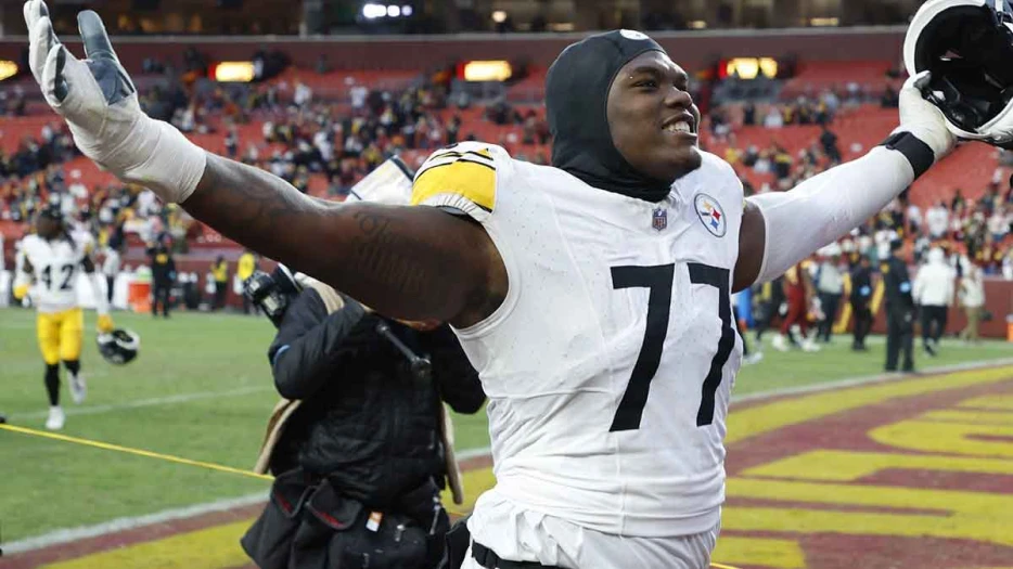 Analyst names Steelers’ Aaron Rodgers protector as biggest X-factor in NFL
