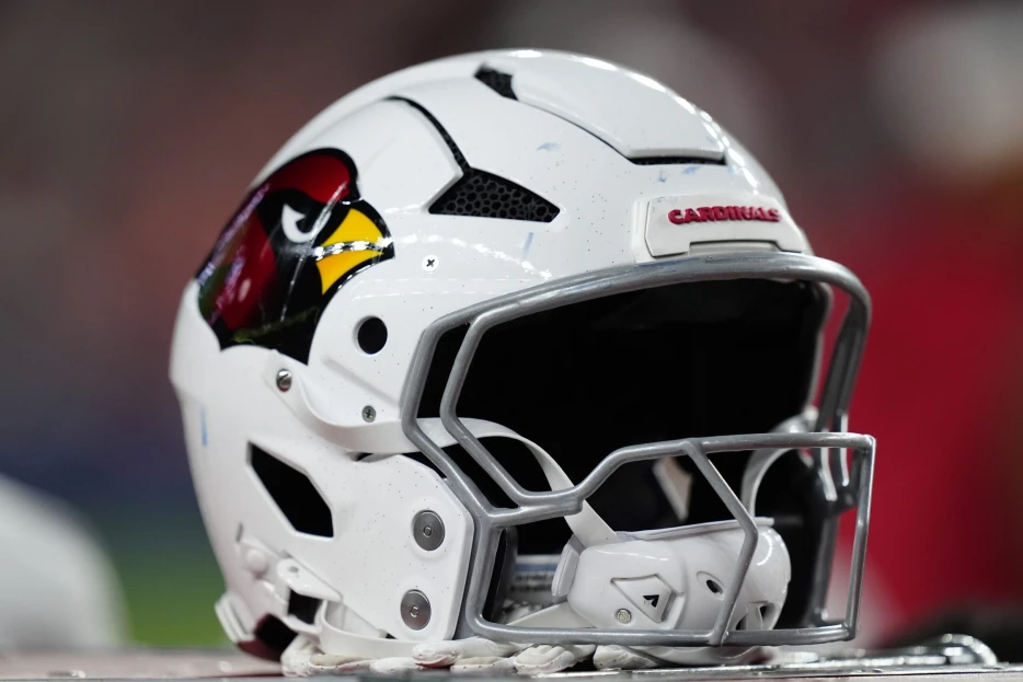 Cardinals Signing OT Demontrey Jacobs