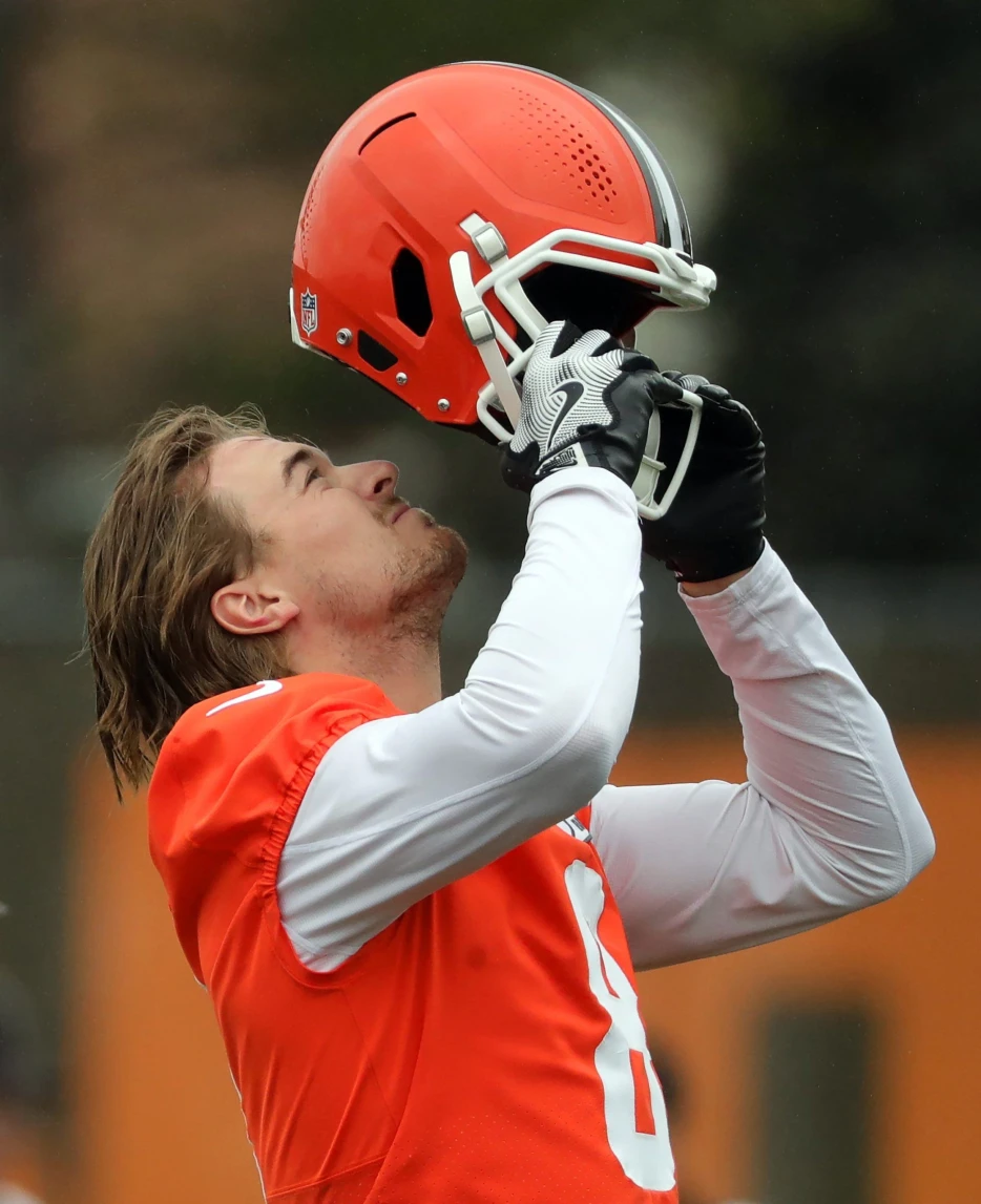Raiders Daily: Why Kenny Pickett Fits QB Room, Key Signing Is an Underwhelming Pickup