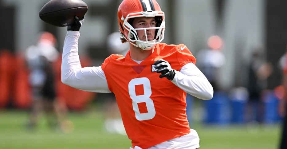 What can Kenny Pickett bring to Raiders’ offense?