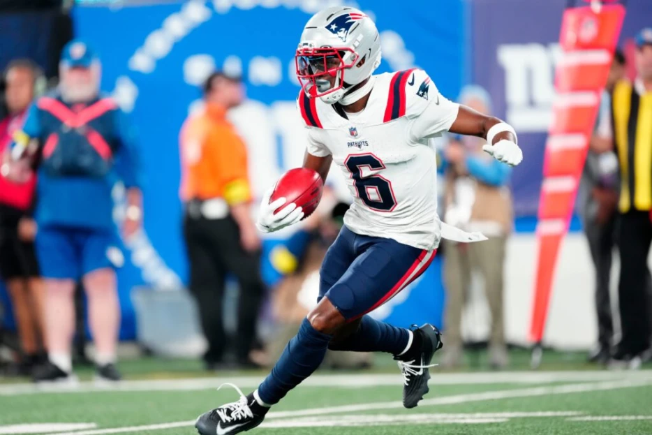 Javon Baker to join Eagles practice squad after getting cut by Patriots