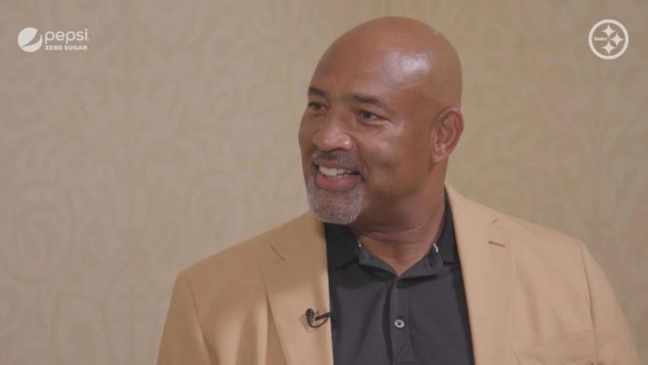 ‘Need To Build For The Future’: Dermontti Dawson Questions Why Steelers Signed Aaron Rodgers