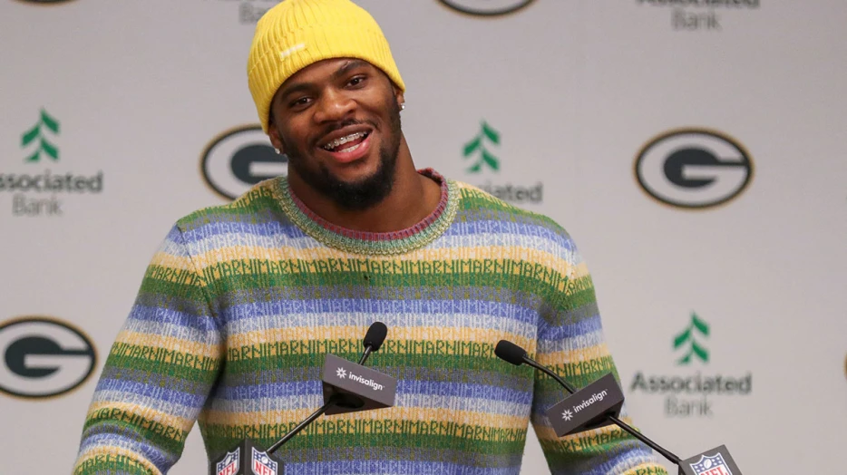Micah Parsons reveals touching gesture to his mom after $188 million contract