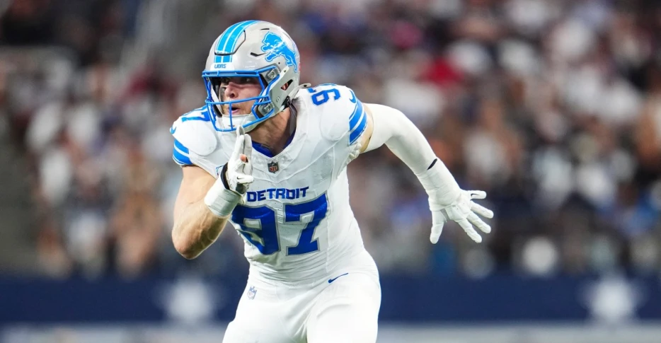 Reacts Results: NFL fans believe Aidan Hutchinson will win DPOY
