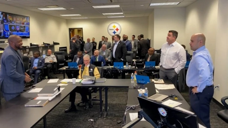 Report: Steelers Hire Football Analytics Researcher