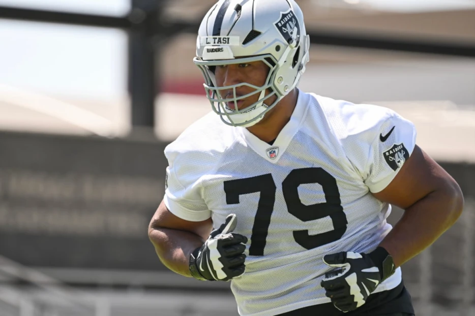 Raiders Daily: How Will Putnam Made the Roster, Laki Tasi’s Adaptation Shows Promise