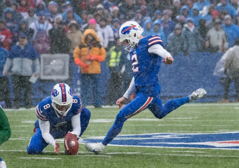 Bills Work Out Three Kickers