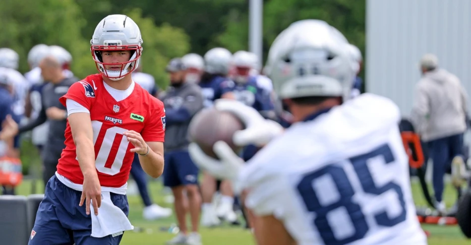 Drake Maye, Hunter Henry among Patriots’ six team captains for 2025 season