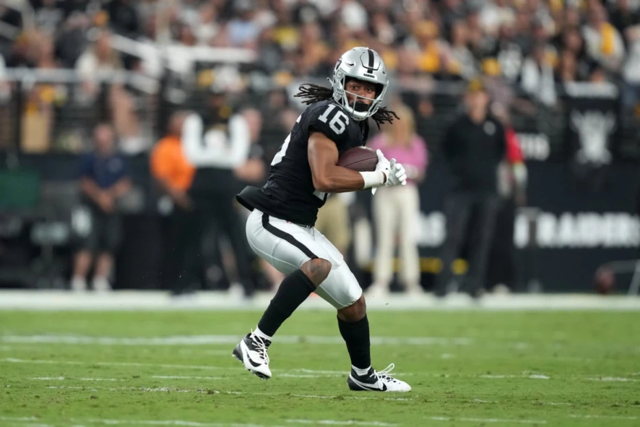 Raiders Daily: A Rumored Jakobi Meyers Trade Suitor, Jackson Powers-Johnson’s Mindset