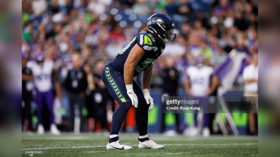 Steelers Host LB Jon Rhattigan For Visit Monday