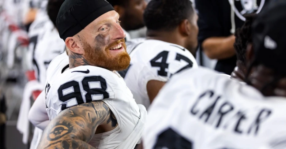 Raiders open the season as underdogs vs. the New England Patriots.