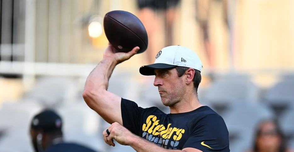 Steelers open as slight favorites against Jets