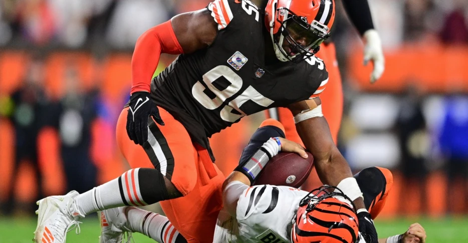 Daily Dawg Chow 9/03: Browns news, Depth Chart released for Game One Sunday, more