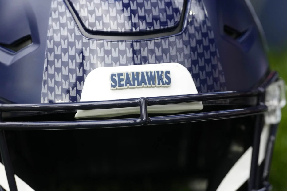 Seahawks Make Another Six Practice Squad Moves, Re-Sign RB Damien Martinez