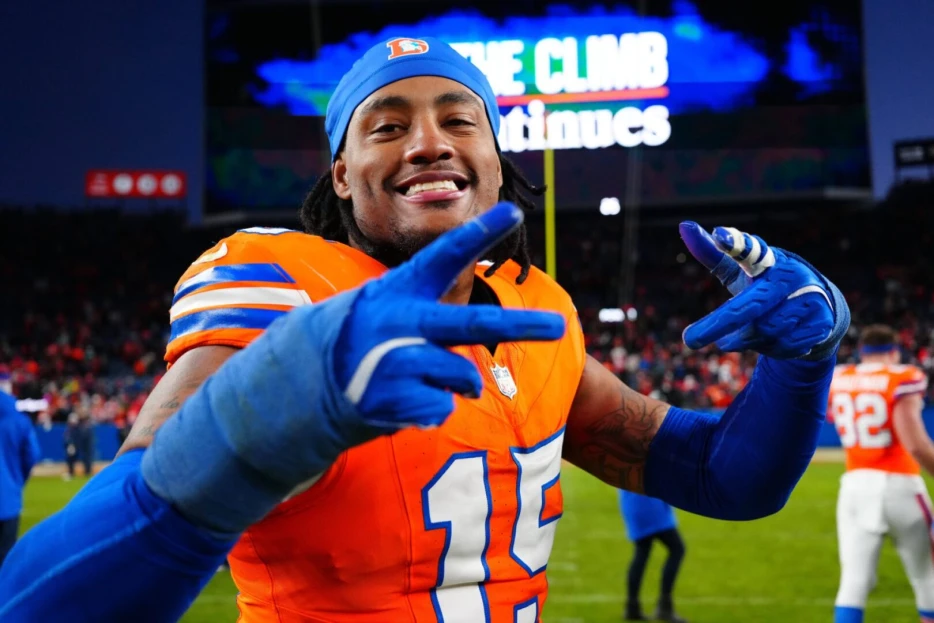 BREAKING: Broncos Signing LB Nik Bonitto To Four-Year Extension Worth Up To $120M
