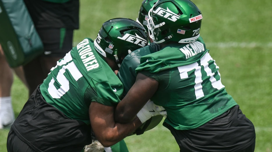How Alijah Vera-Tucker suffered likely season-ending injury