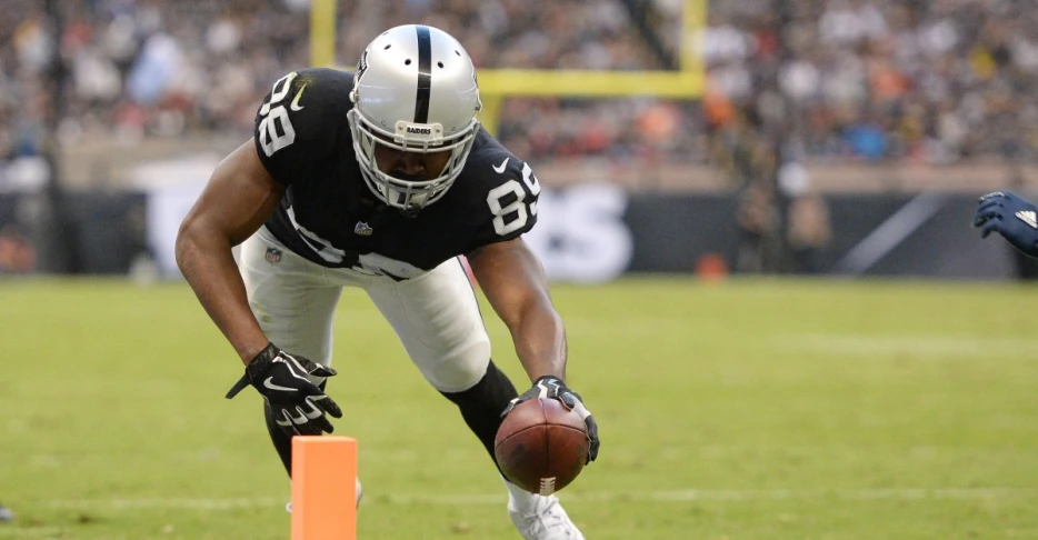 Raiders wide receiver retires 3 days before Patriots game