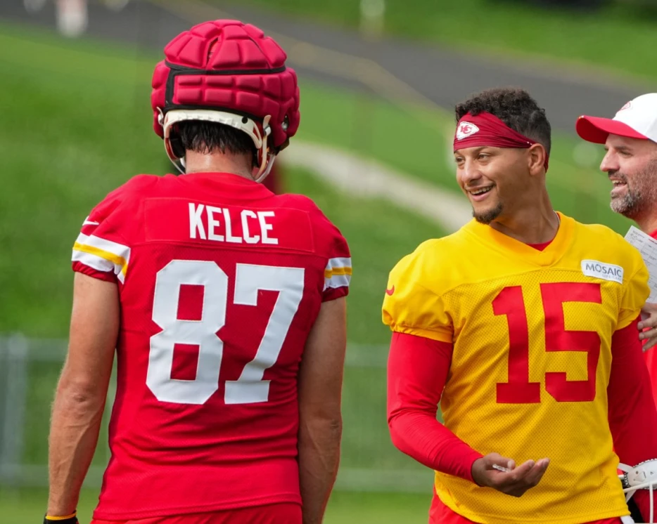 Travis Kelce’s Patrick Mahomes Impression is Perfect