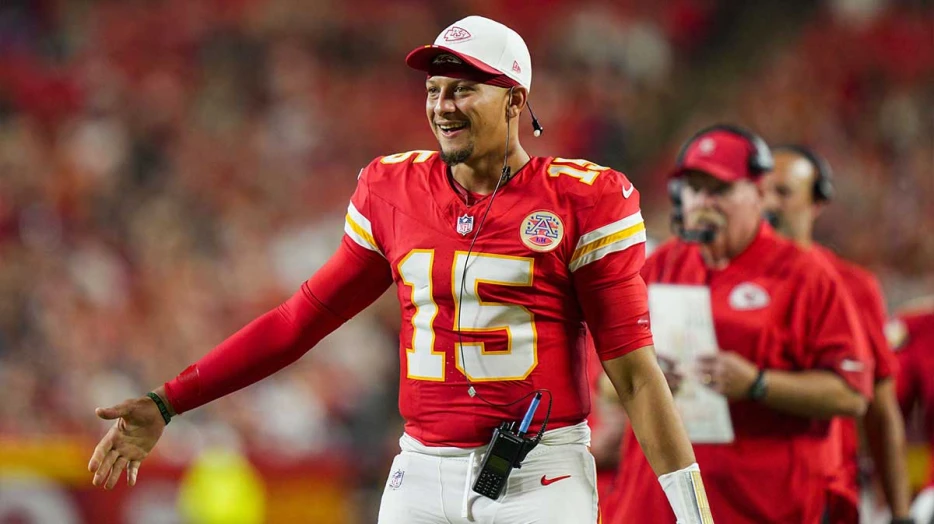 Will Patrick Mahomes break two NFL records vs. Chargers?