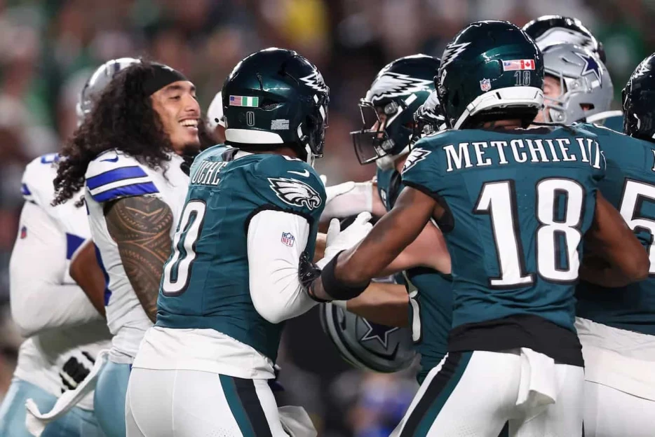 Cowboys open with tough, chippy loss at Philadelphia