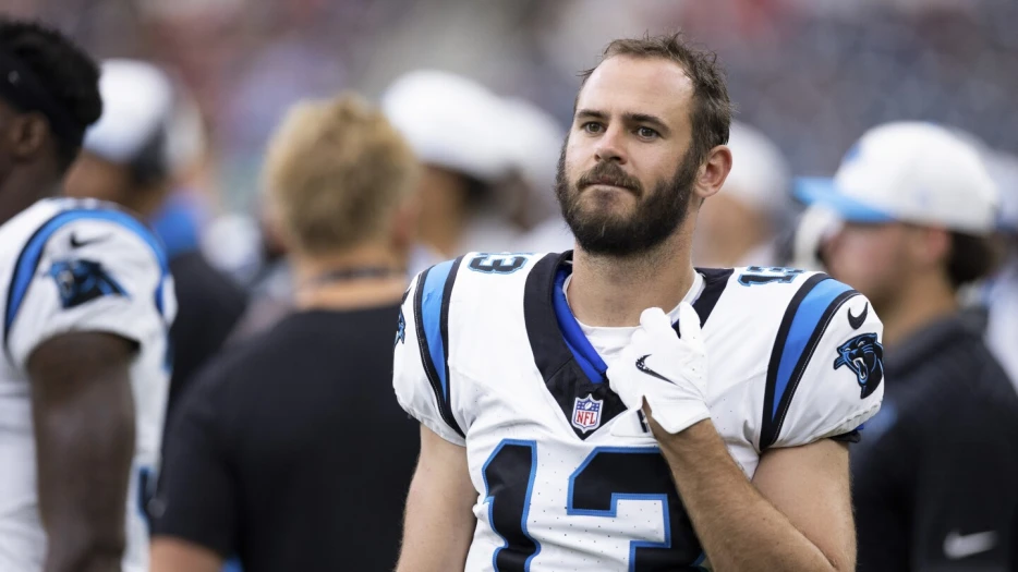 Hunter Renfrow agrees to terms with Panthers