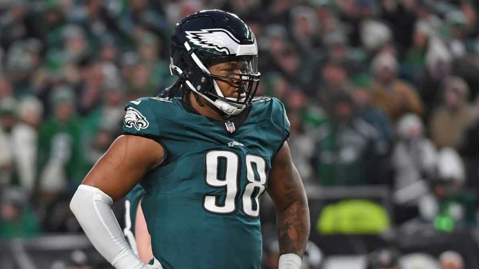 Referee breaks silence on Eagles star Jalen Carter’s behavior that led to ejection